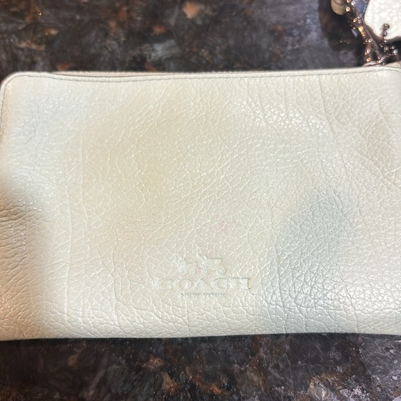 Authentic light blue Coach leather wristlet - Picture 3 of 3